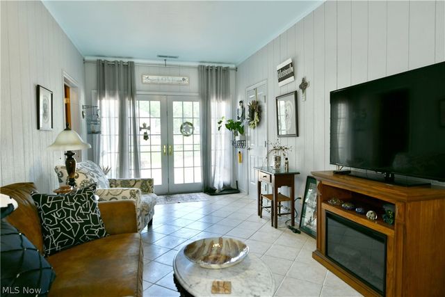 4955 Turkey Run Road, Vienna, OH 44473
