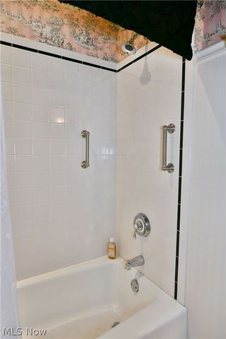 4955 Turkey Run Road, Vienna, OH 44473