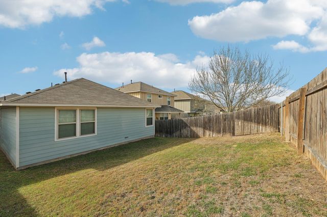 184 Corvid DR, Buda, TX 78610