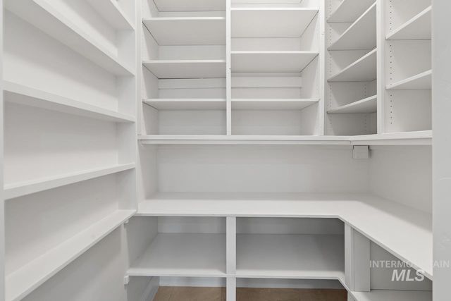 1046 W Sherington Dr., Eagle, ID 83616