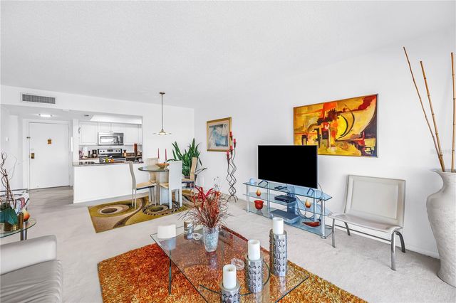 4900 BRITTANY DRIVE S 1209, St Petersburg, FL 33715