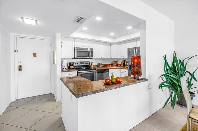 4900 BRITTANY DRIVE S 1209, St Petersburg, FL 33715