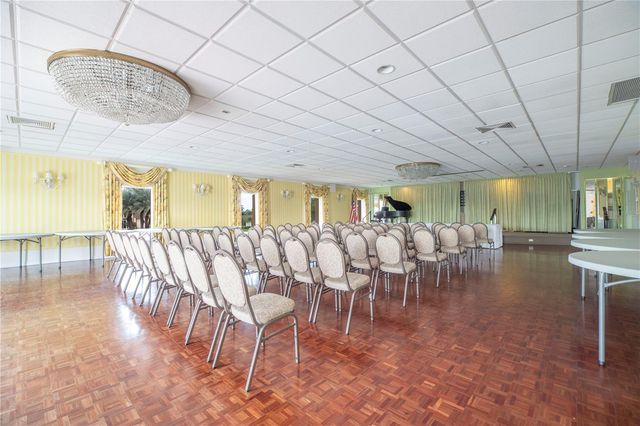 4900 BRITTANY DRIVE S 1209, St Petersburg, FL 33715