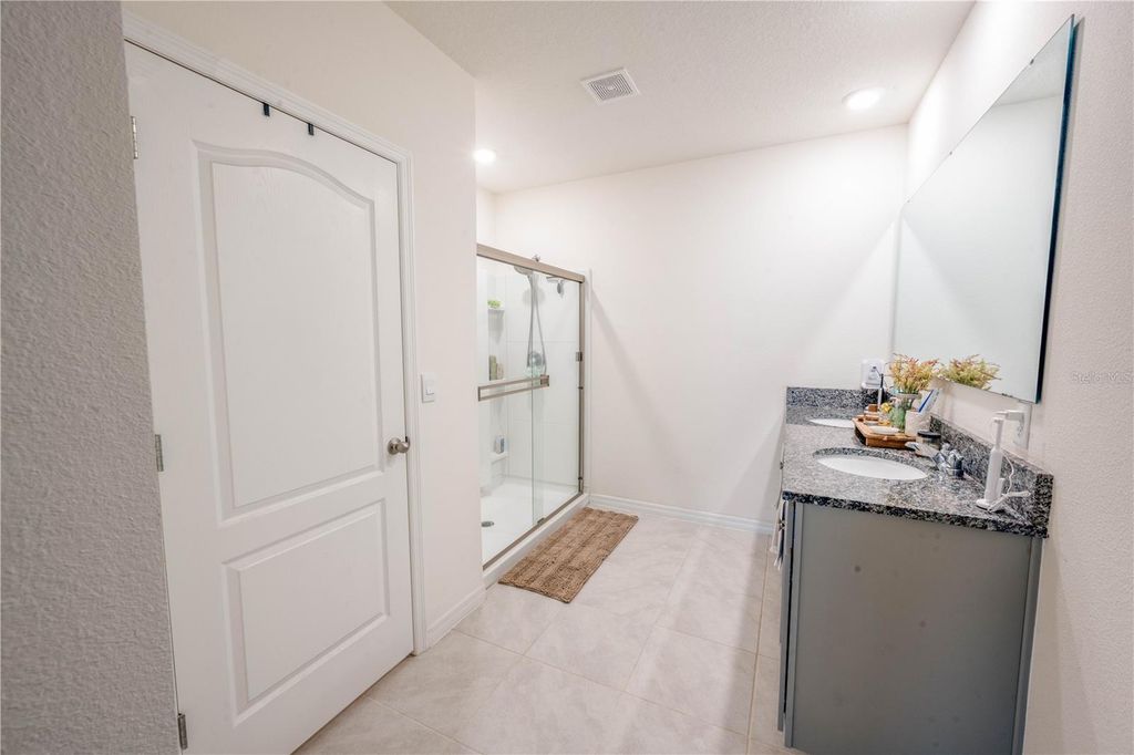 Image 12 of property listing at 1797 JUNEBERRY STREET, Clermont, FL 34715