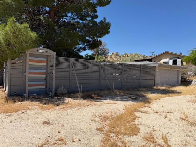 49027 Hibiscus Drive, Morongo Valley, CA 92256
