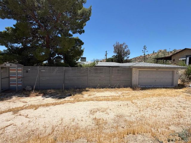 49027 Hibiscus Drive, Morongo Valley, CA 92256