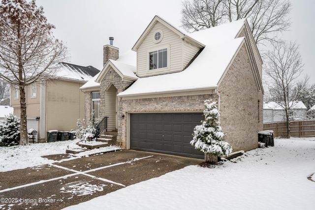 8705 Chelmer Ln, Louisville, KY 40220