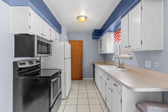 4277 Ashlawn Drive, Flint Charter Township, MI 48507