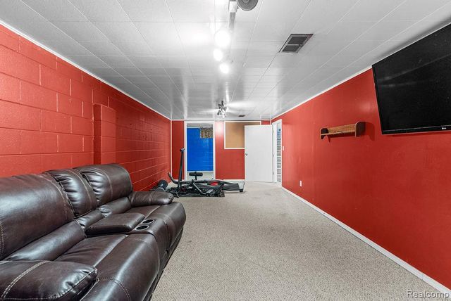 4277 Ashlawn Drive, Flint Charter Township, MI 48507