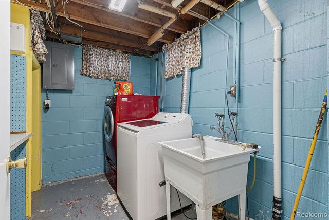 4277 Ashlawn Drive, Flint Charter Township, MI 48507