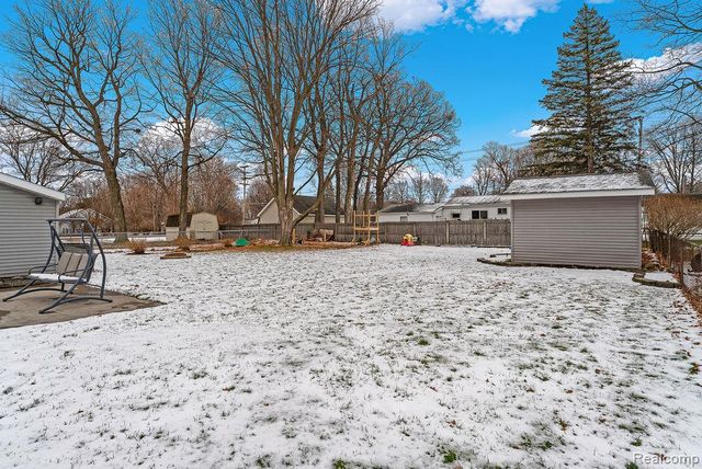 4277 Ashlawn Drive, Flint Charter Township, MI 48507