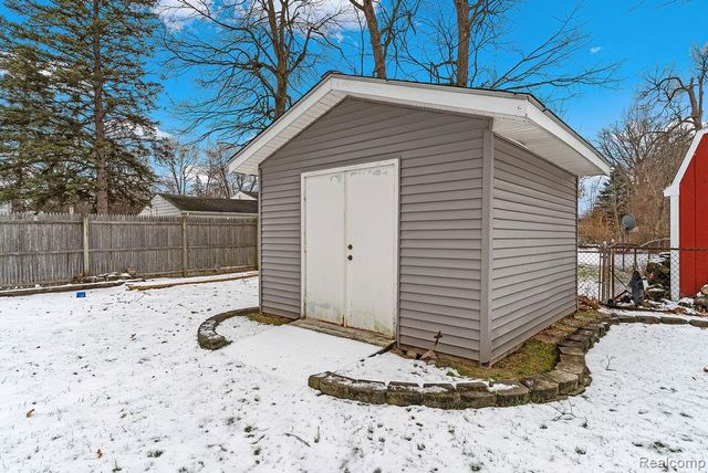 4277 Ashlawn Drive, Flint Charter Township, MI 48507