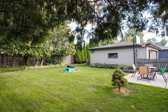 609 LINDA STREET, Combined Locks, WI 54113