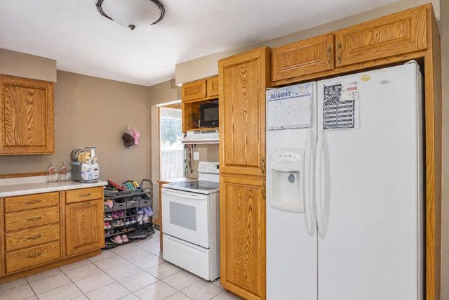 609 LINDA STREET, Combined Locks, WI 54113