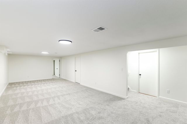 1017 S Dalton Dr, Wichita, KS 67207