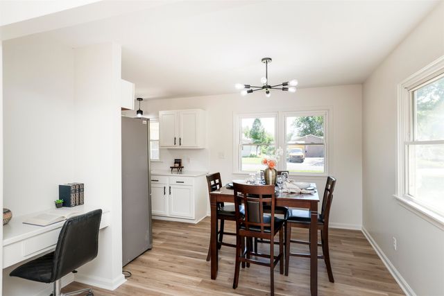 1017 S Dalton Dr, Wichita, KS 67207