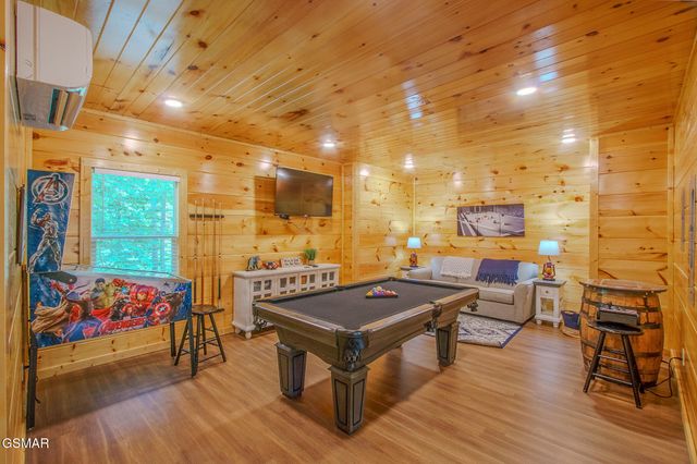 1543 Bear Valley Road, Sevierville, TN 37876