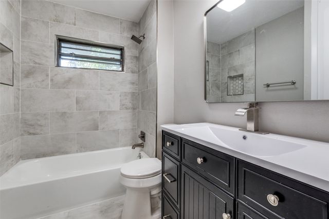 2406 Globe Avenue, Dallas, TX 75228