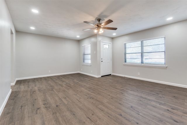 2406 Globe Avenue, Dallas, TX 75228