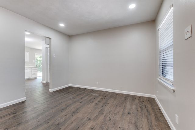 2406 Globe Avenue, Dallas, TX 75228