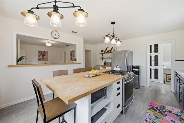 438 Kate Hayes St, Grass Valley, CA 95945