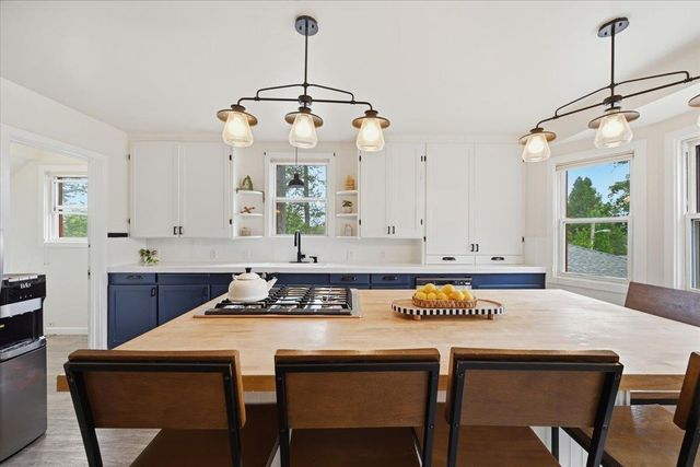 438 Kate Hayes St, Grass Valley, CA 95945
