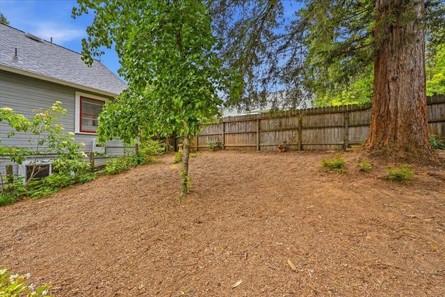 438 Kate Hayes St, Grass Valley, CA 95945
