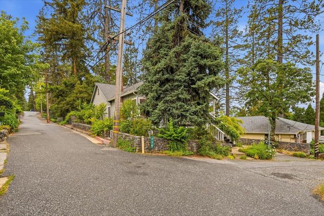 438 Kate Hayes St, Grass Valley, CA 95945