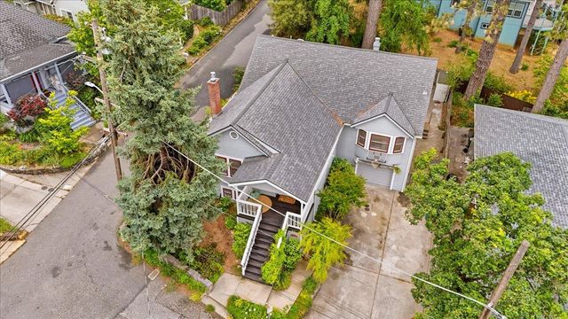 438 Kate Hayes St, Grass Valley, CA 95945