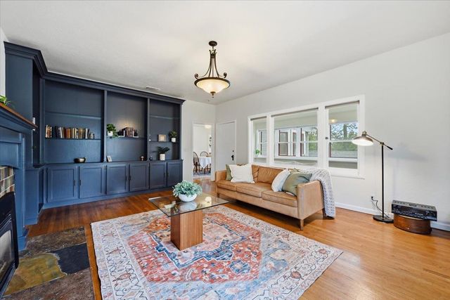 438 Kate Hayes St, Grass Valley, CA 95945