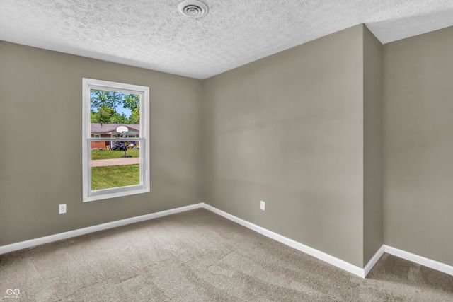 131 Meadow Lane, North Vernon, IN 47265