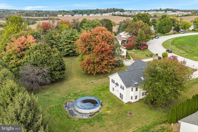 142 SUGARBOOT LN, Hanover, PA 17331