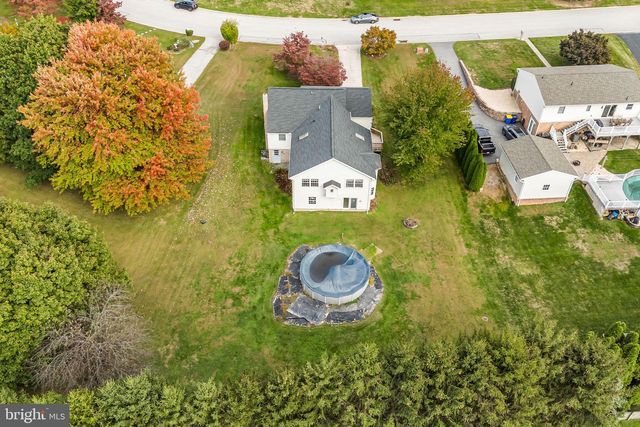 142 SUGARBOOT LN, Hanover, PA 17331