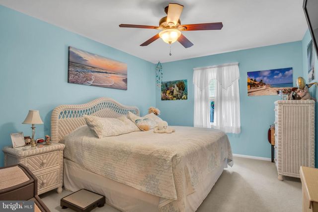 142 SUGARBOOT LN, Hanover, PA 17331