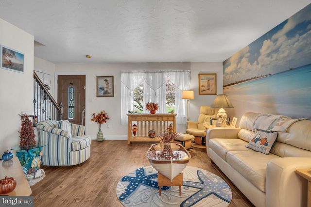 142 SUGARBOOT LN, Hanover, PA 17331