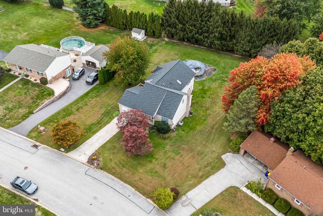 142 SUGARBOOT LN, Hanover, PA 17331