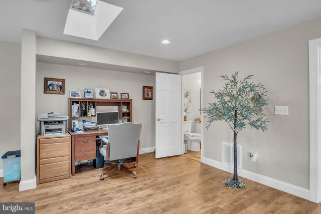 142 SUGARBOOT LN, Hanover, PA 17331