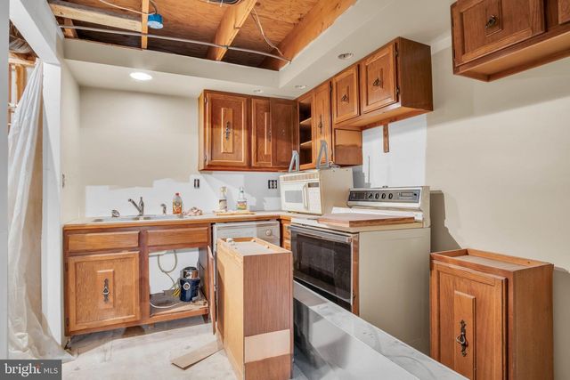142 SUGARBOOT LN, Hanover, PA 17331