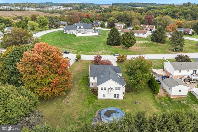 142 SUGARBOOT LN, Hanover, PA 17331