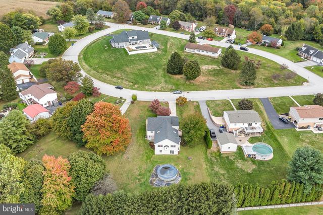 142 SUGARBOOT LN, Hanover, PA 17331