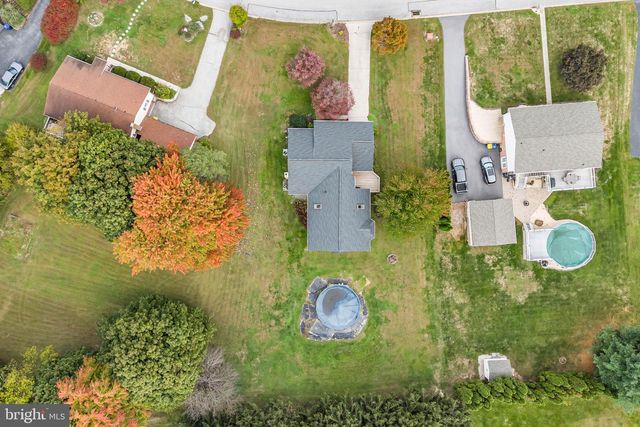142 SUGARBOOT LN, Hanover, PA 17331