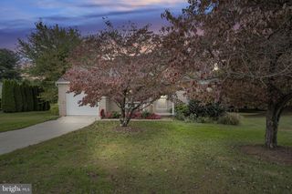142 SUGARBOOT LN, Hanover, PA 17331