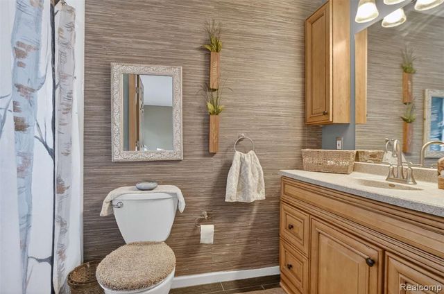 1180 N Hurd Road, Ortonville, MI 48462