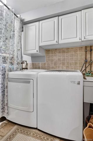 1180 N Hurd Road, Ortonville, MI 48462