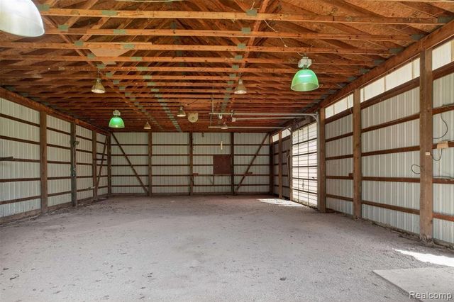 1180 N Hurd Road, Ortonville, MI 48462