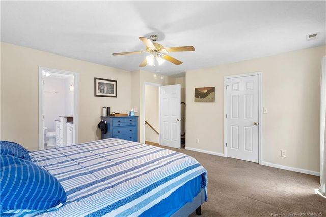 704 Fairbluff Drive, Hope Mills, NC 28348