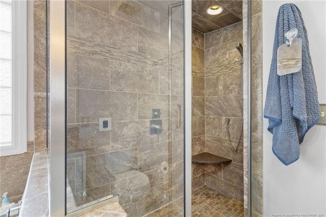 704 Fairbluff Drive, Hope Mills, NC 28348