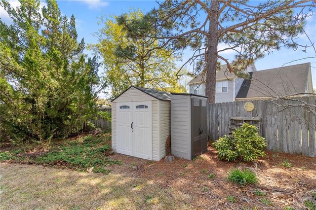 704 Fairbluff Drive, Hope Mills, NC 28348