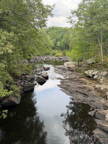 170 Packers Falls Road, Durham, NH 03824