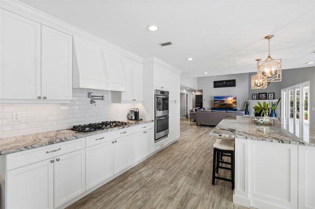 18010 CLEAR LAKE DRIVE, Lutz, FL 33548